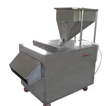 Almond slicer machine